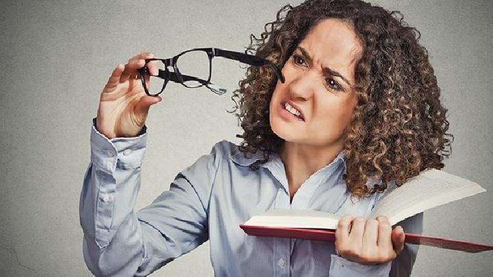 視網(wǎng)膜性偏頭痛和遺精有何不同 詳解視網(wǎng)膜性偏頭痛和遺精的表現(xiàn)