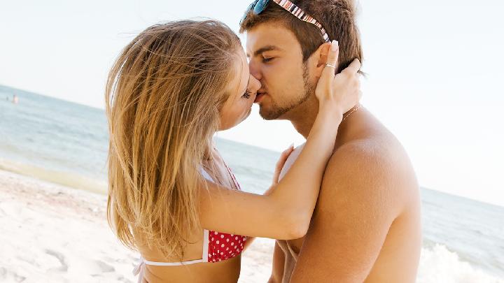 處女膜對女性有哪些作用 初次性交處女膜破裂疼嗎