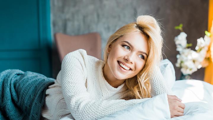 如何給陰蒂充分的刺激?一起摩擦恥骨部位-易網健康<a href=http://www.gyfww.com/jkys/ target=_blank class=infotextkey>養生</a>網 如何給陰蒂充分的刺激?一起摩擦恥骨部位