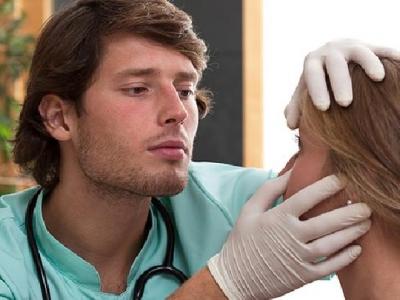 女性月經(jīng)推遲一個月的原因由哪些 三種特殊情況也會導(dǎo)致月經(jīng)延遲