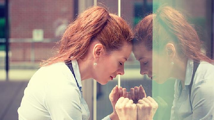 女性月經推遲幾天是正常的 女性月經推臨床分兩種類型