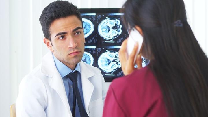 女性經期偏頭痛3大癥狀須知 三個緩解經期偏頭痛的方法