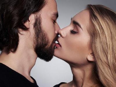 夫妻怎樣才能得到和諧的性生活 夫妻性生活中潛伏的八種健康隱患