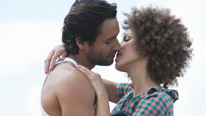 老年人怎么來解決性生活問題? 老年人性生活有幾個正確的方法