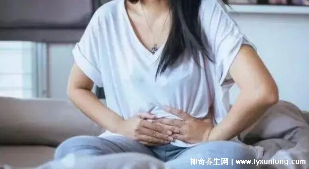 宮頸癌褐色分泌物圖片，少量不規(guī)則出血伴隨X交痛(腥臭分泌物)