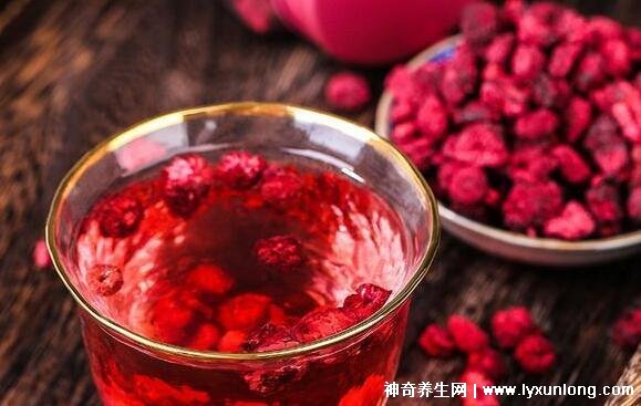 男人喝蜂蜜對性功能有什么好處，起保健作用沒有直接效果