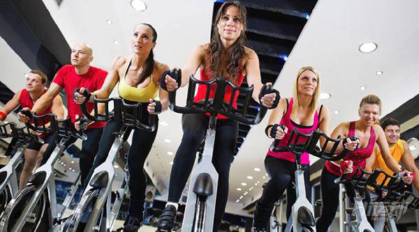 三合組hiit超燃脂訓練！這樣跑步效率高3倍