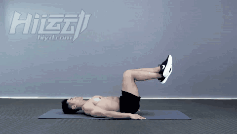 21歲女孩健身3年時間，擁有性感身材卻遭質疑是整形