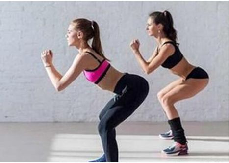 趙本山的女兒瘦成網紅臉，曬馬甲線A4腰網友稱太假