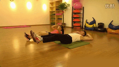 因戲增肥200斤的胖妞，慘遭7歲男友拋棄，瘦后美的驚艷