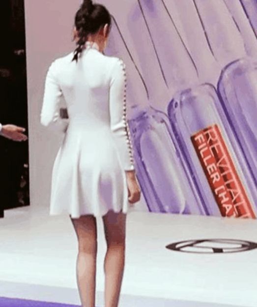 迪麗熱巴的蝴蝶臀PK張?zhí)鞇鄣慕∩硗?，誰更勝一籌？