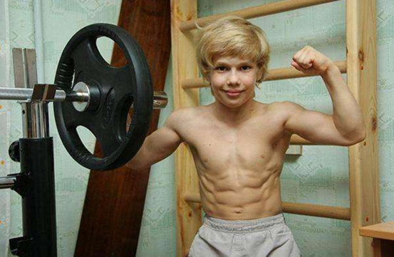 世界上擁有最強健肌肉的4位男孩，有人竟破了世界紀錄