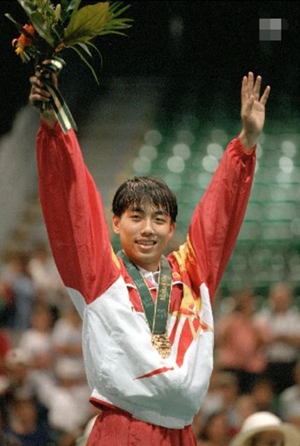 42歲的劉國(guó)梁曬健身照，網(wǎng)友稱比起贏比賽讓他減肥才更難