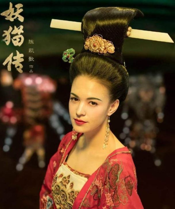 53歲的最美楊貴妃曾為戲暴增30斤，退出演藝圈的她美得讓人驚訝