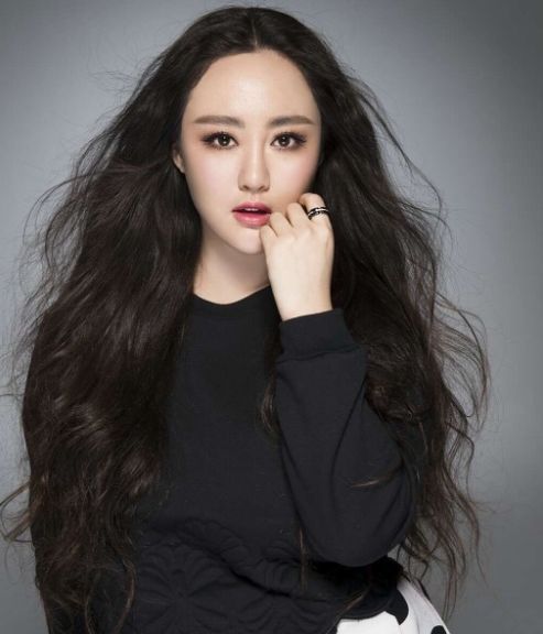 因戲增肥200斤的胖妞，慘遭7歲男友拋棄，瘦后美的驚艷