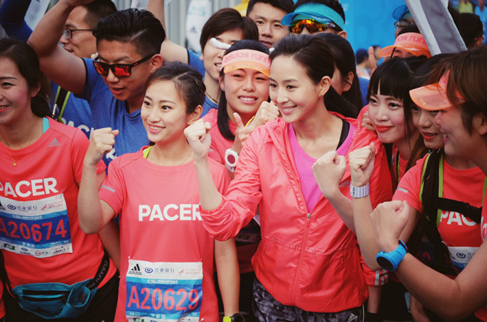 張鈞甯全民健身日領(lǐng)跑，跑步時(shí)避免受傷的3個(gè)細(xì)節(jié)