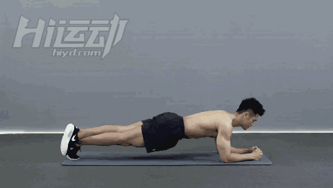 24歲女神放棄健美競技，開始健身后擁有百萬粉絲創辦自己的品牌