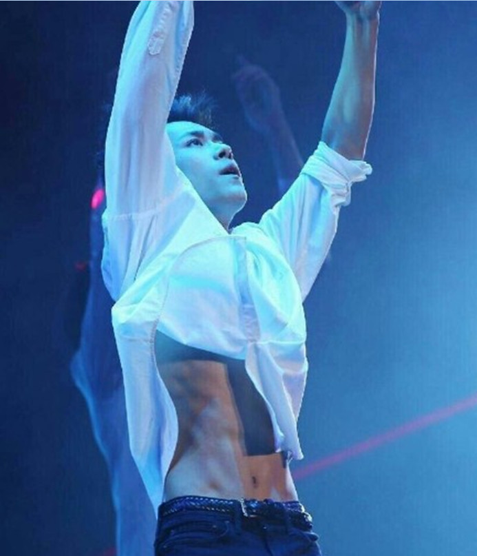 健身成隱的4位男明星，連清秀的白敬亭也在其中