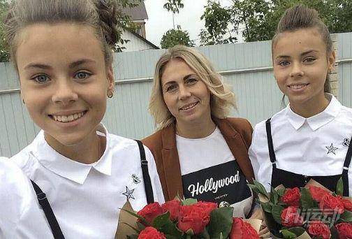 為成為模特這對雙胞胎做了這件事，患上厭食癥還成了“老奶奶”