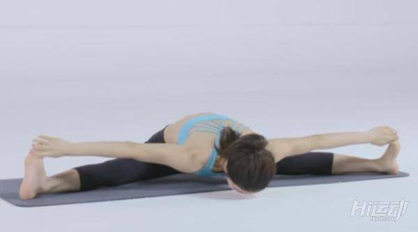 10個動作睡前瑜伽！舒經活血驅除每天疲勞