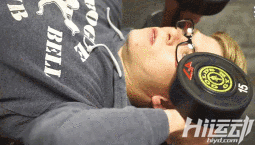 才17歲的小少年，居然把體脂率練只有5%