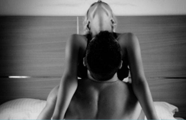 做愛也能健身 四種體位鍛煉核心肌肉群