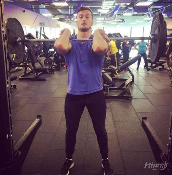 最強(qiáng)壯的CS：GO游戲冠軍！游戲與健身都不耽誤