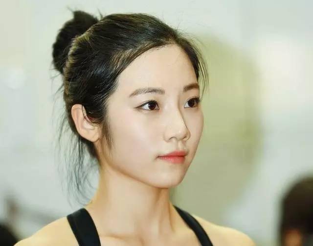 韓國超紅健身女神 清純可愛似高中生