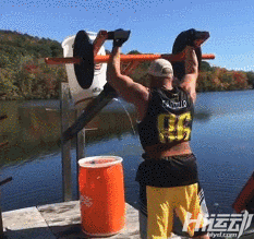 健身器械自己造：廢銅爛鐵加冰塊，冬季健身燥起來！