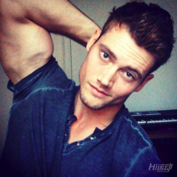 男人好身材對妹子的吸引力有多大？健身小哥街頭實(shí)驗(yàn)