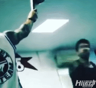 武打明星健身很霸道！占用他的器械，直接叫人滾開