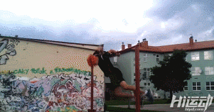 不用器械4年徒手健身！小伙從瘦“鵪鶉”到“肌霸”完美蛻變！