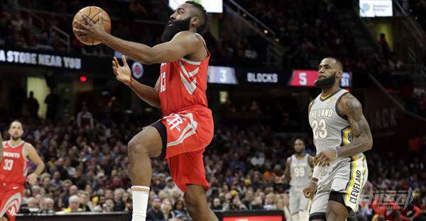 由“夜店哈”進(jìn)化成“努力哈”，帶領(lǐng)火箭掉打騎士隊(duì)！哈登的增肌計(jì)劃