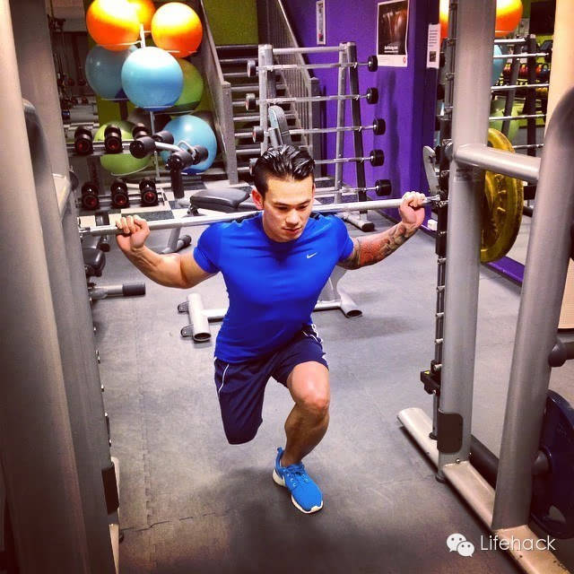 看了他的故事，你還有借口不健身嗎？