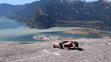 超級勵志！60歲大爺健身完爆小鮮肉