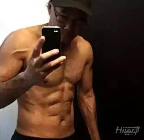 超級勵志！60歲大爺健身完爆小鮮肉