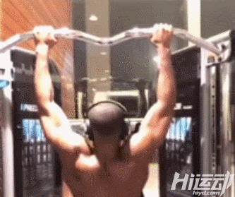 為了拍攝《黑豹》，男2號瘋狂增肌練身材，風(fēng)頭蓋過男主