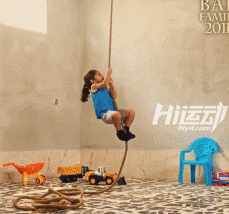 年僅4歲的“小姑涼”一身肌肉，競(jìng)對(duì)父親下如此狠手！