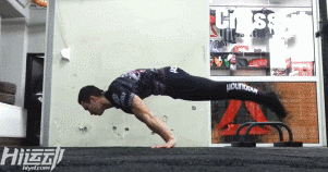 不用器械4年徒手健身！小伙從瘦“鵪鶉”到“肌霸”完美蛻變！