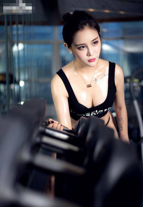 運(yùn)動(dòng)寶貝王一涵 煉出翹臀的秘密