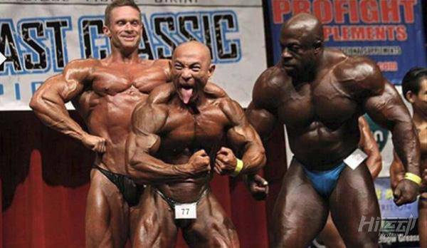 50多歲老頭迷戀“七龍珠”，瘋狂健身練成真實版龜仙人