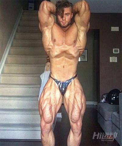 曾經(jīng)是個菜鳥，直到他姐夫出現(xiàn)！小伙練成了少有的真空腹