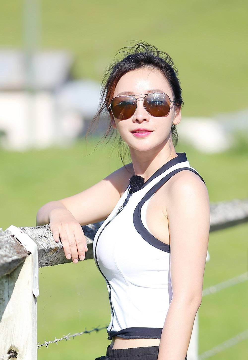 柳巖緊張運動裝 好身材一覽無余