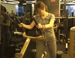 身材顏值雙爆表 瑜伽美人安曉咪