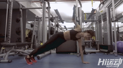 摔一跤就要退休，震動(dòng)半個(gè)娛樂圈！練成維密模特多不容易