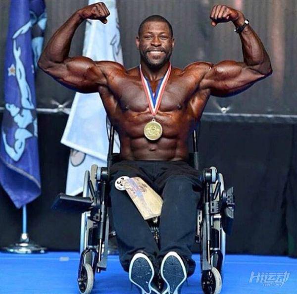 4歲失去雙腿，卻不滿足于假肢能站立！挑戰健身終成冠軍