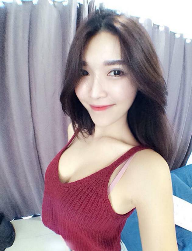 馬來西亞電競美女走紅 擁傲人胸器