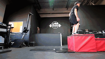 超級勵志！60歲大爺健身完爆小鮮肉