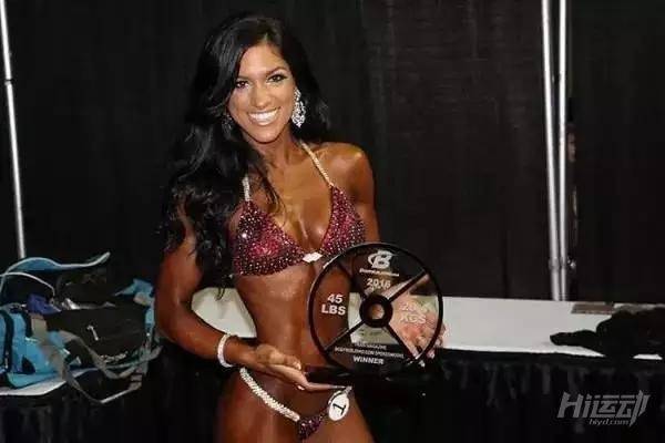 健身勵志！35歲保潔阿姨變性感女模