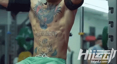 一個修理工靠女友養活幾年：苦練拳擊，冠軍金腰帶拿到手軟